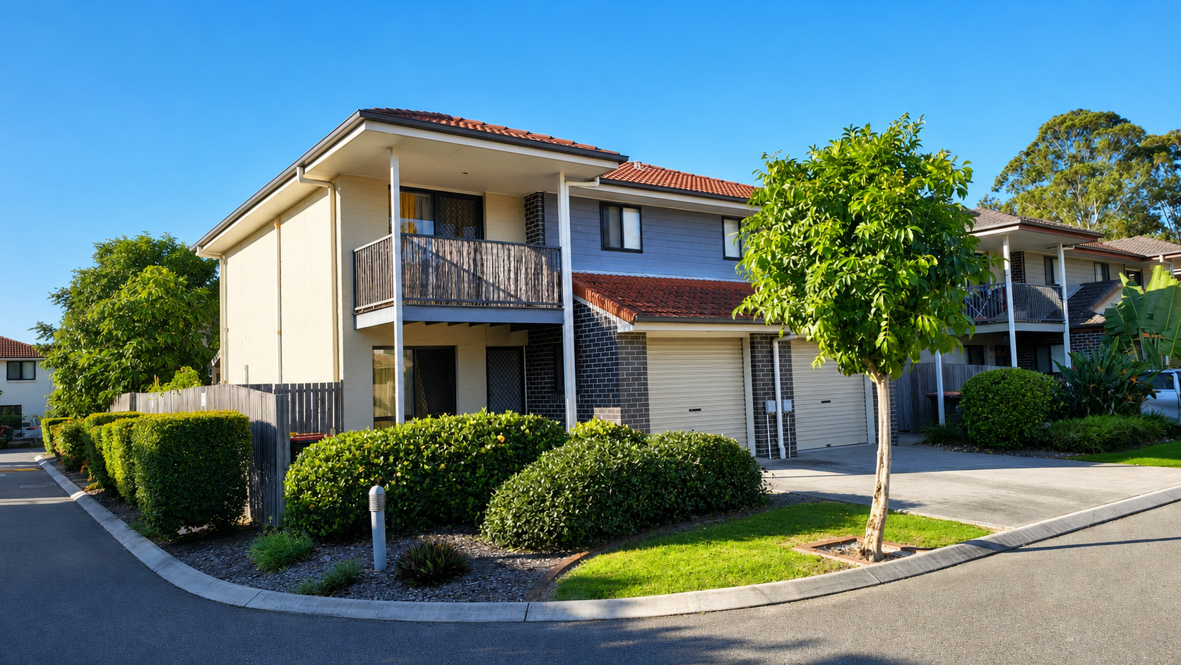 Landscaped townhouse streetscape at AcaciaFields